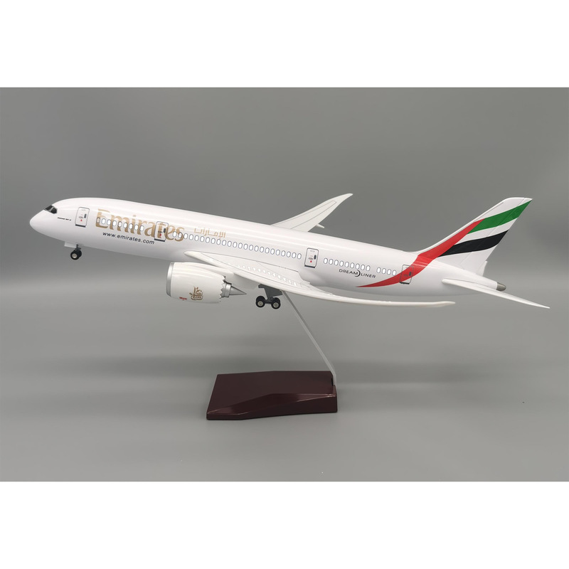 Model Pesawat Emirates 787 Sim - Model Airplane Plastic ulasan dan harga